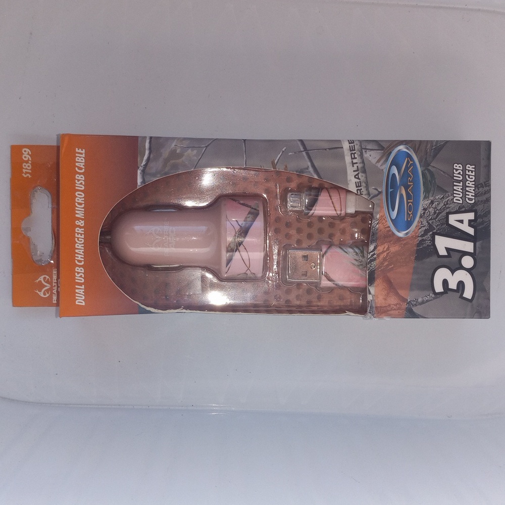 Solaray "Realtree" Pink Camo 3.1A Duel USB Charger
